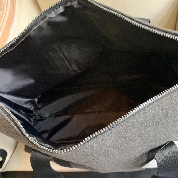 🆕 Coach Luxury Duffle Bag - Picture 4 of 5